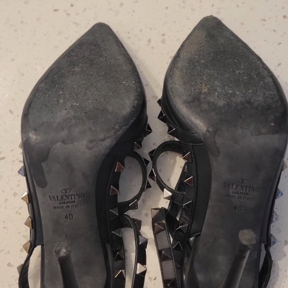 Valentino Garavani Rockstud t-strap - Picture 5 of 16